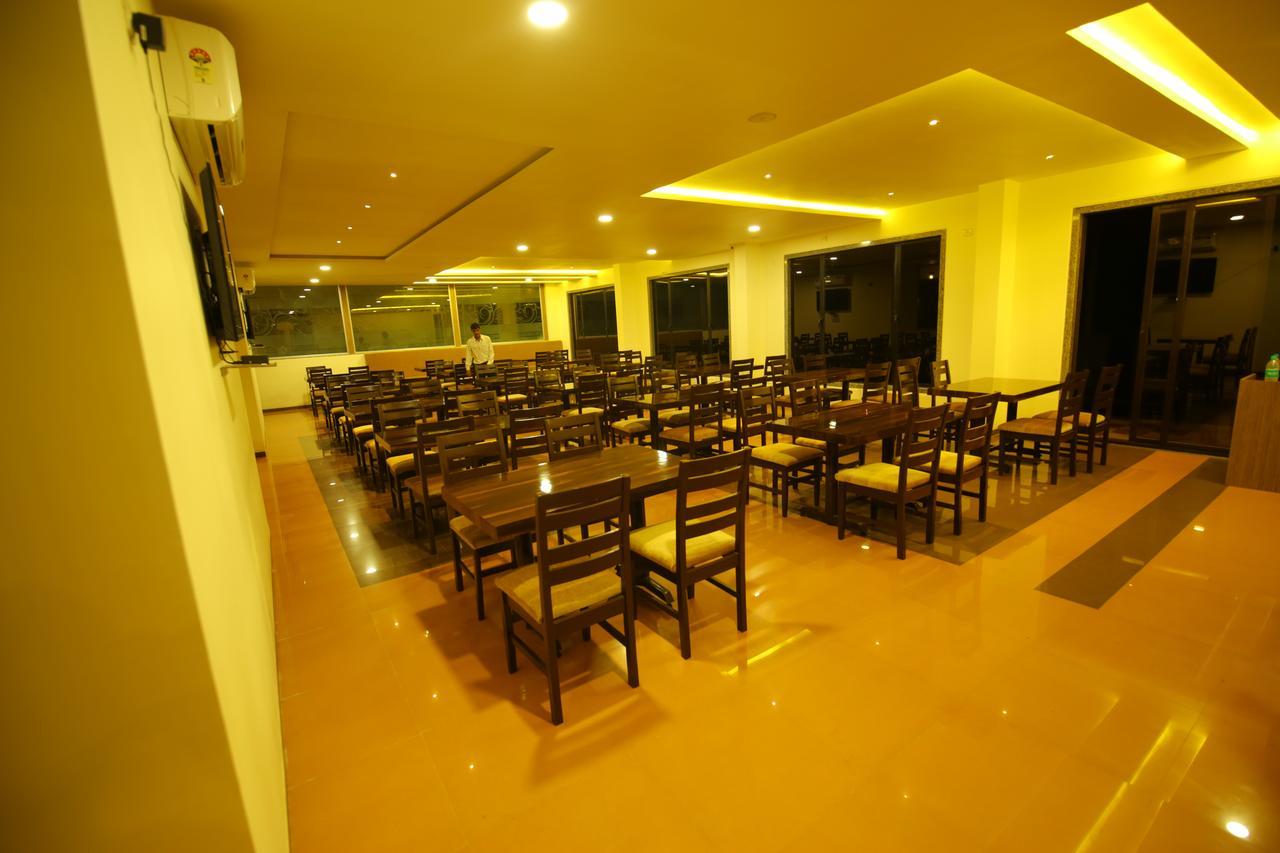 Saubhagya Inn International Lucknow Exterior foto